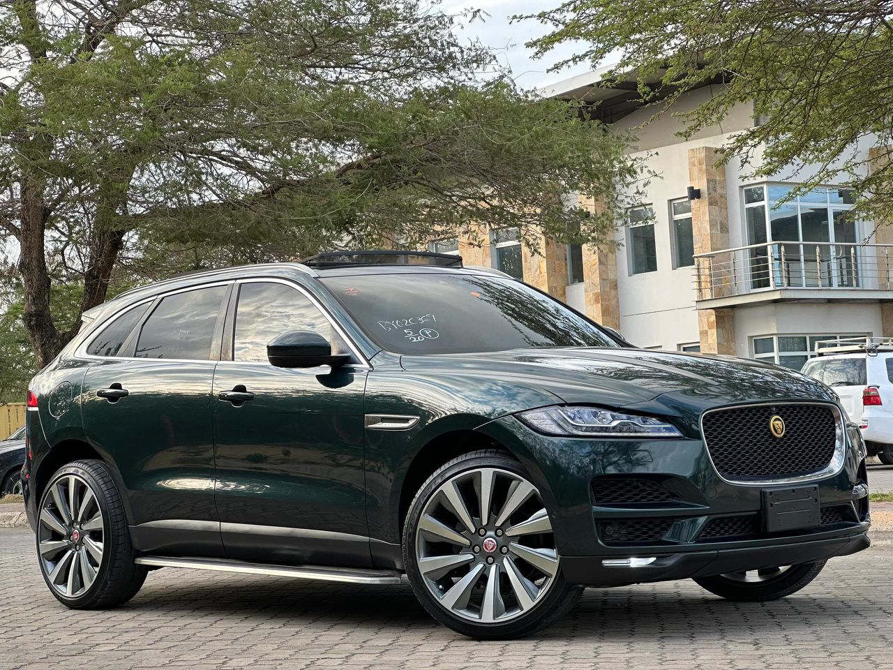 JAGUAR F-PACE